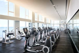 500 Lake Shore Drive Amenities